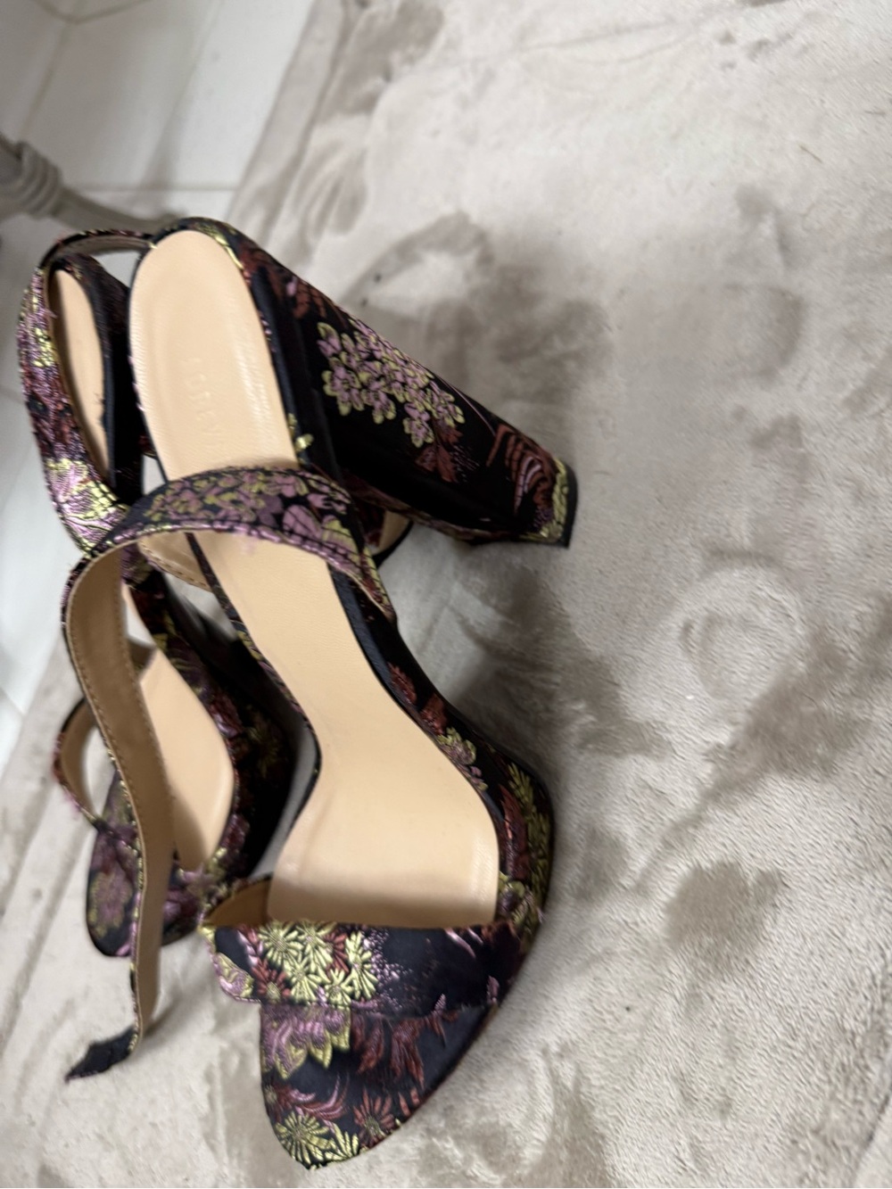 Purple heels - Picture 2 of 6